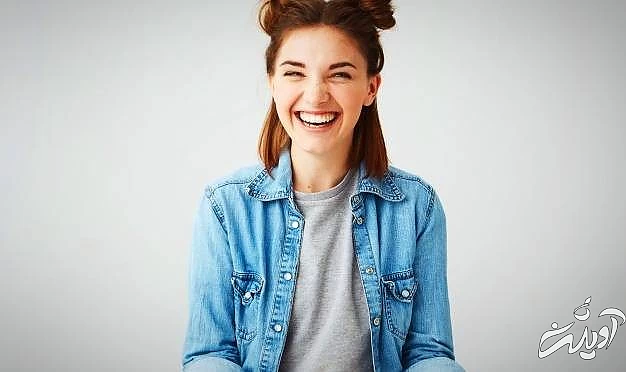 بلند خندیدن